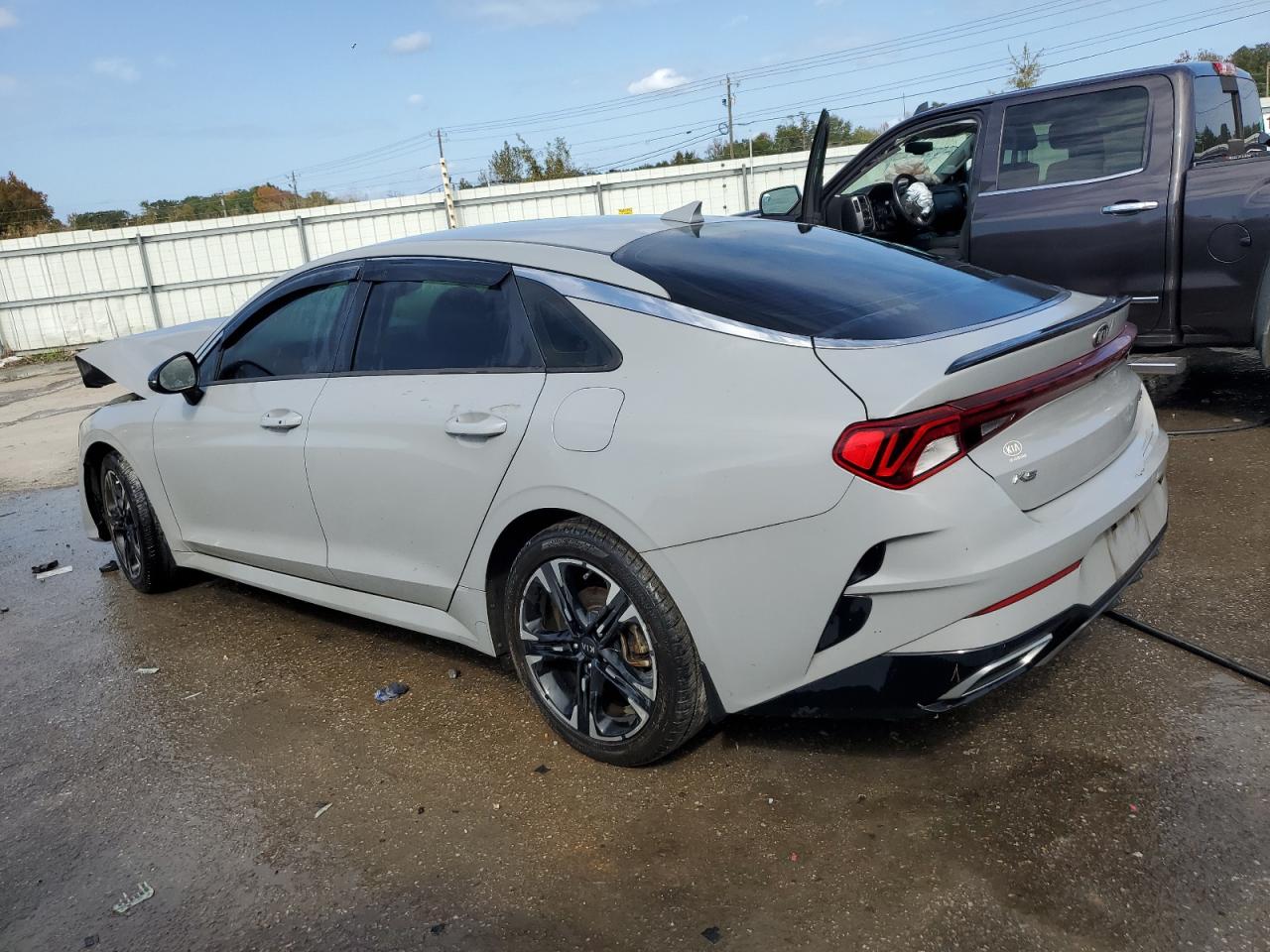2021 Kia K5 - Image 2
