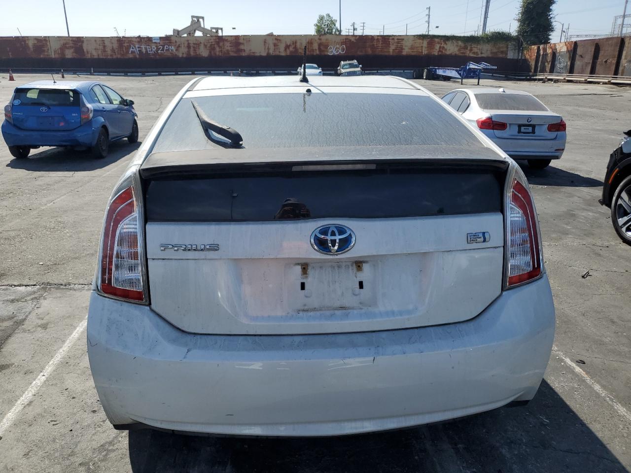 JTDKN3DU5E1749239 2014 Toyota Prius