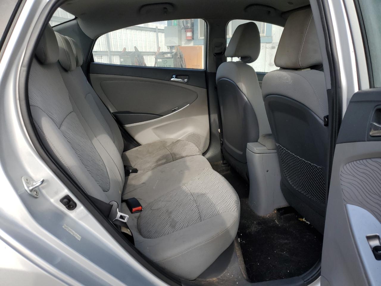 2014 Hyundai Accent Gls VIN: KMHCU4AE8EU703893 Lot: 76693064