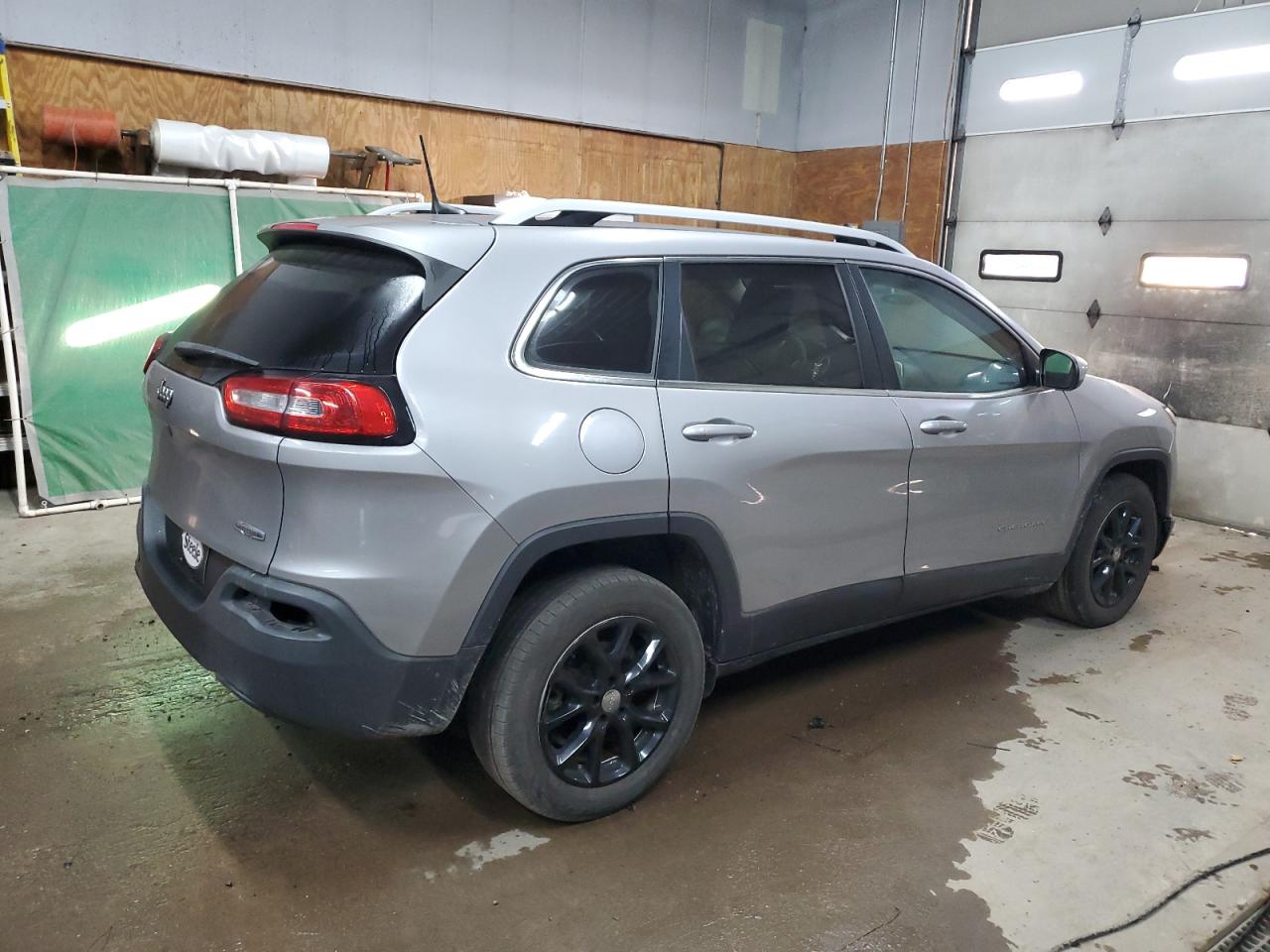 2018 Jeep Grand Cherokee - Image 3