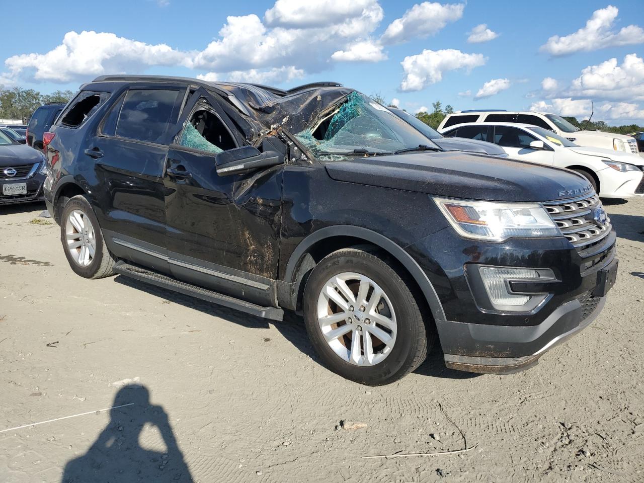 VIN 1FM5K7D87HGB22281 2017 FORD EXPLORER no.4