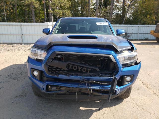  TOYOTA TACOMA 2017 Синий