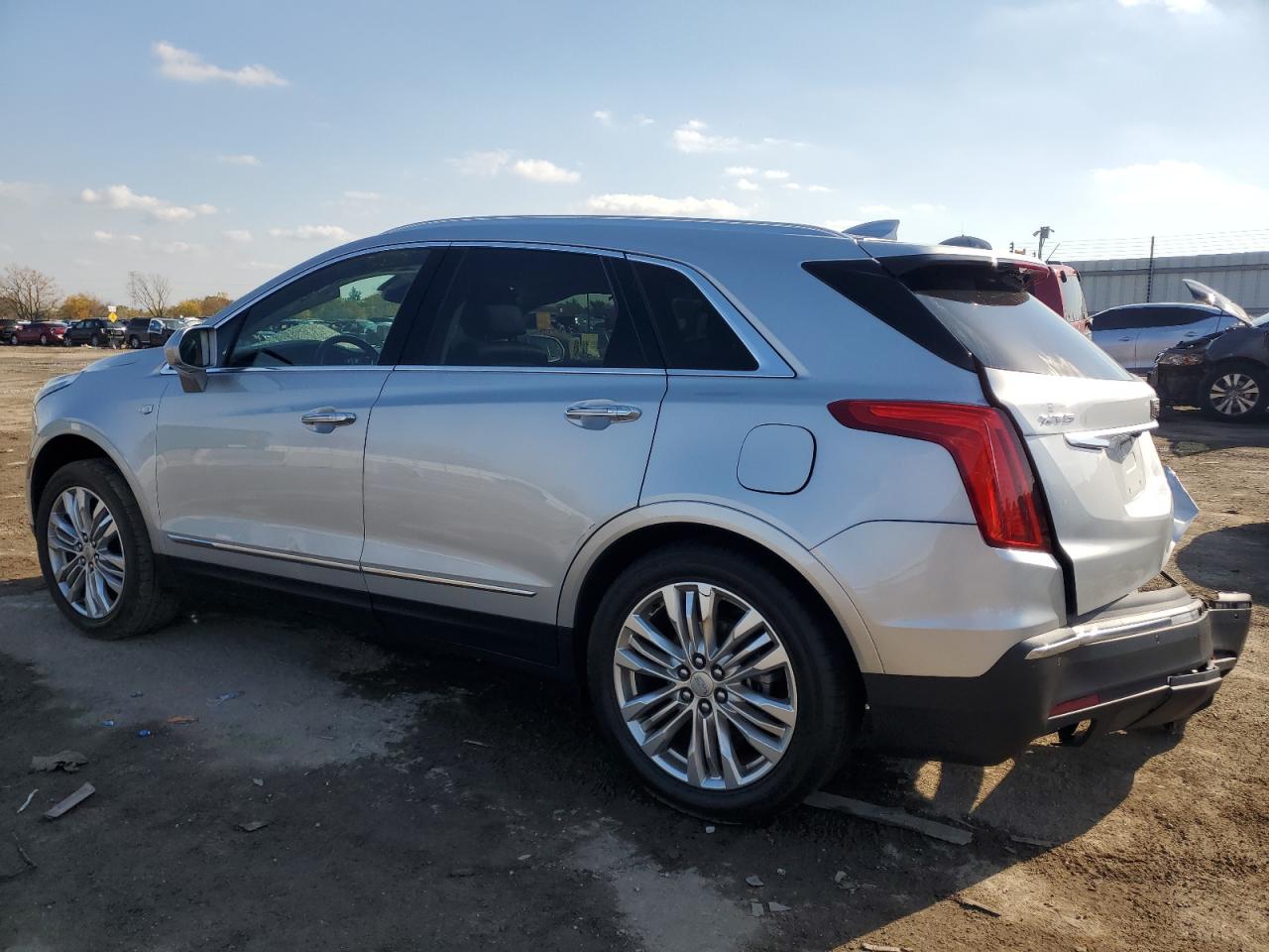 2019 Cadillac XT5 - Image 2
