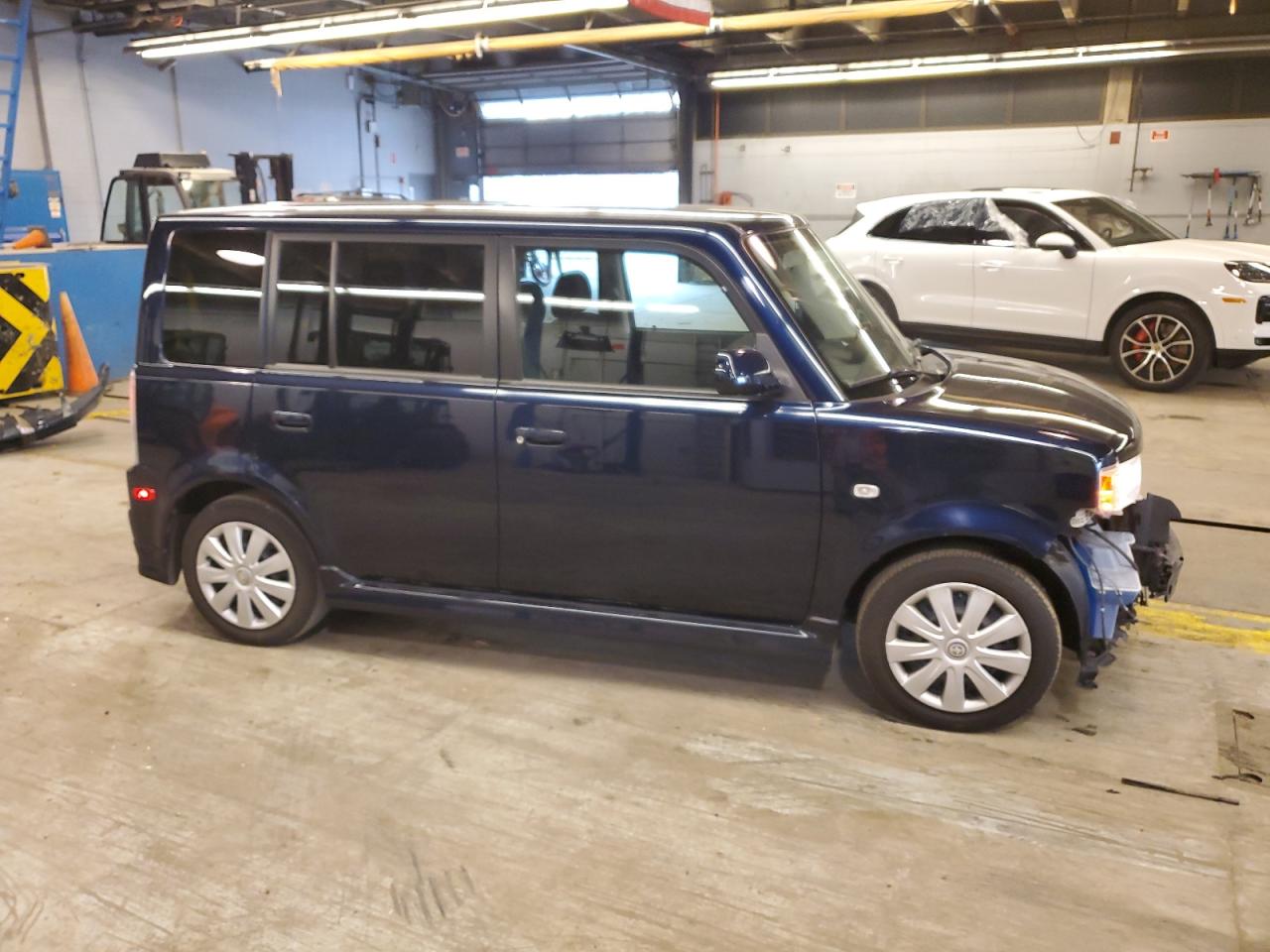 2006 Scion xB - Image 4
