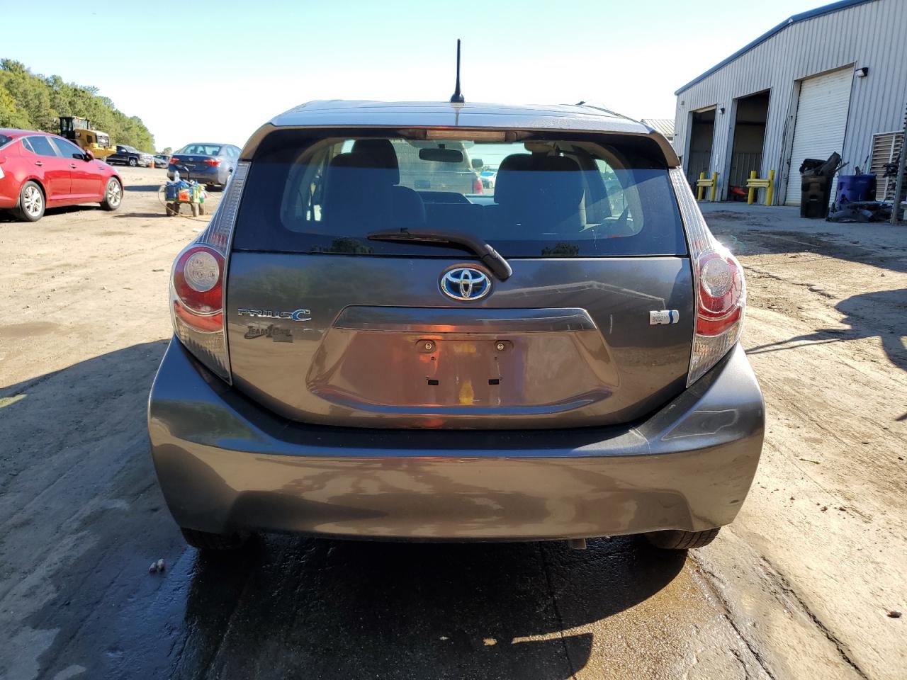 JTDKDTB3XE1571275 2014 Toyota Prius C