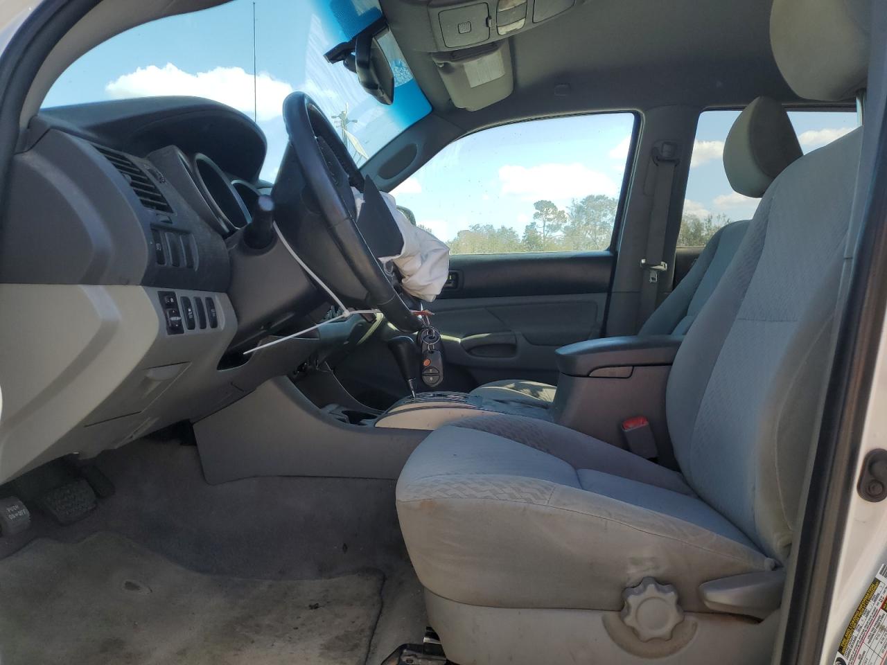 2010 Toyota Tacoma - Image 7