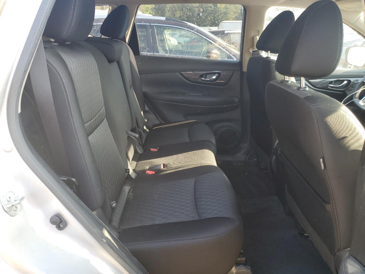 2019 Nissan Rogue - Image 10