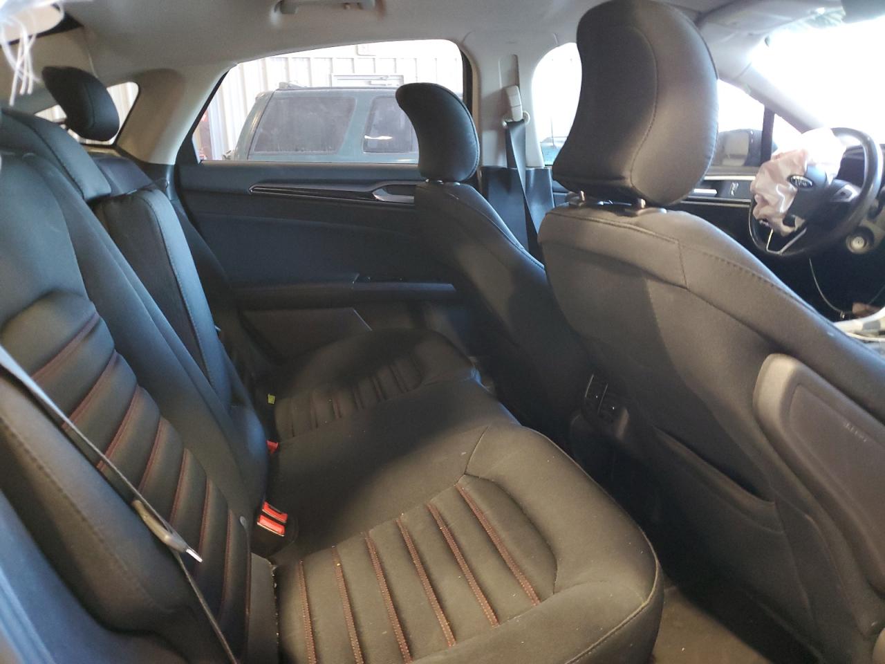2016 Ford Fusion - Image 10