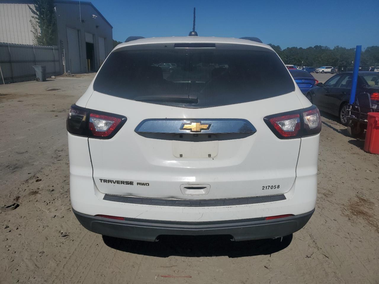 2017 Chevrolet Traverse Ls VIN: 1GNKVFED8HJ239785 Lot: 76590834