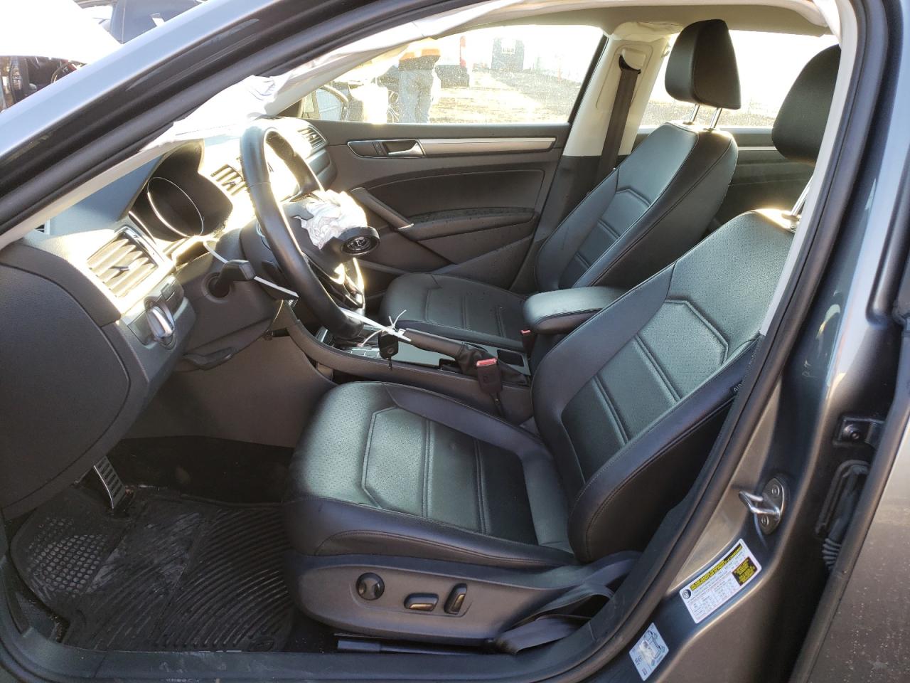 2018 Volkswagen Passat - Image 7