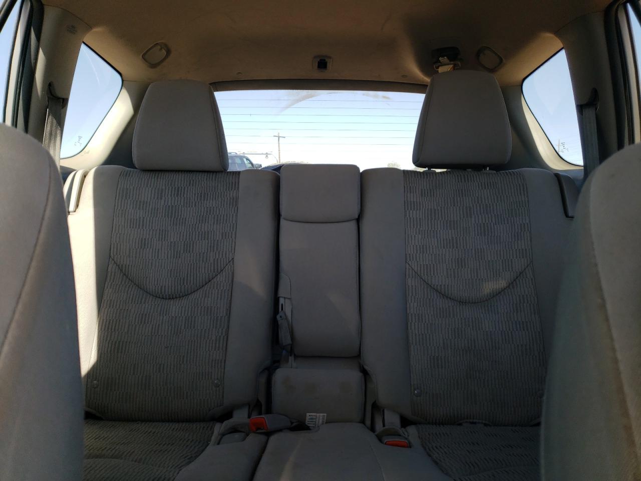 2012 Toyota RAV 4 - Image 10
