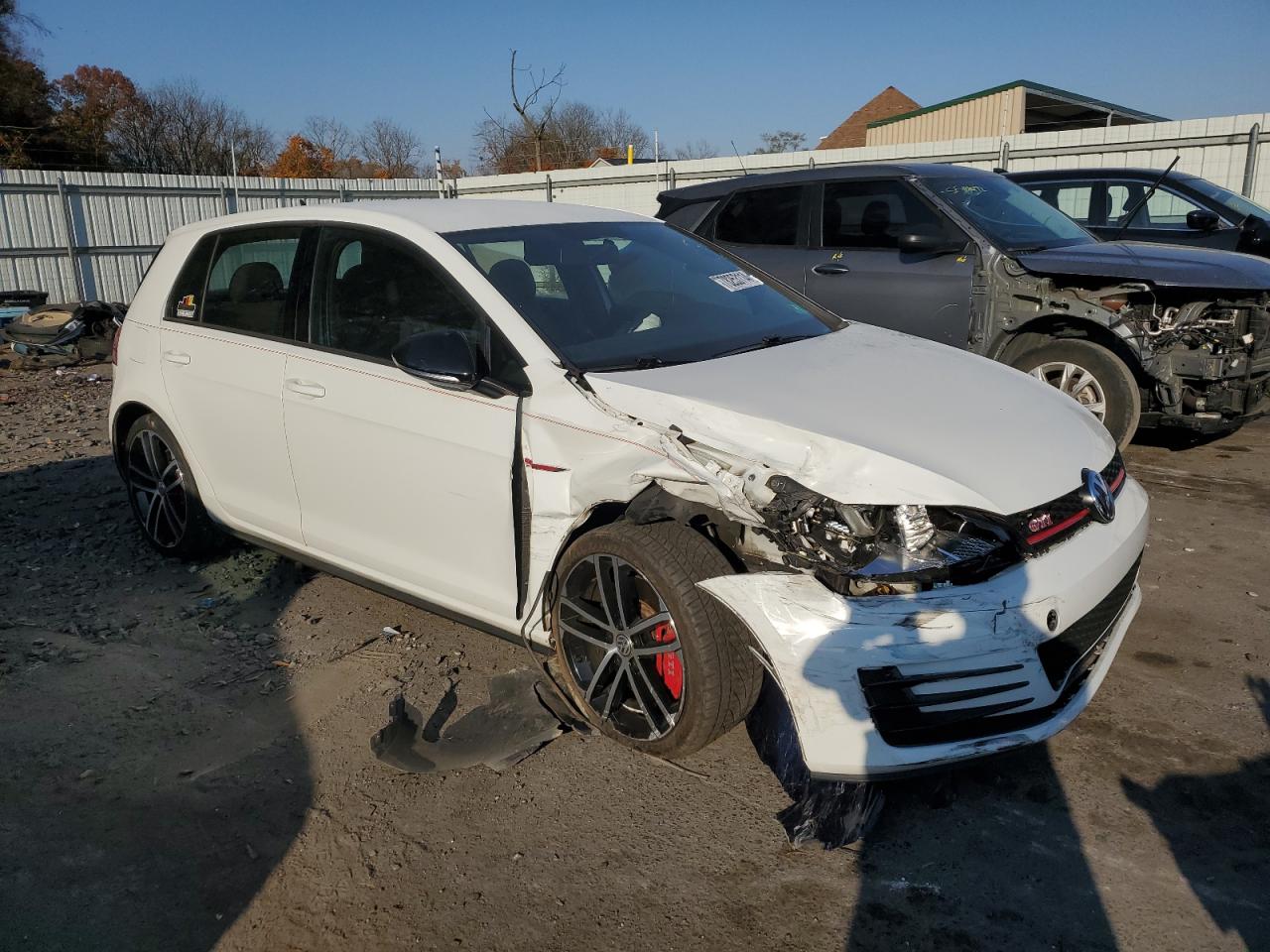 2017 Volkswagen GTI - Image 4