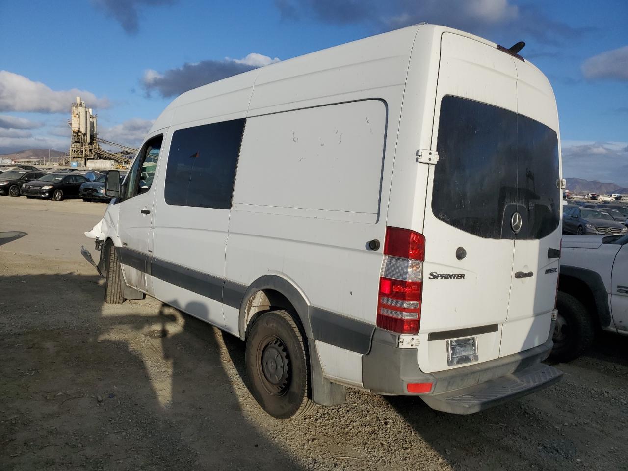 VIN WD4PE7CC4D5777696 2013 MERCEDES-BENZ SPRINTER no.2