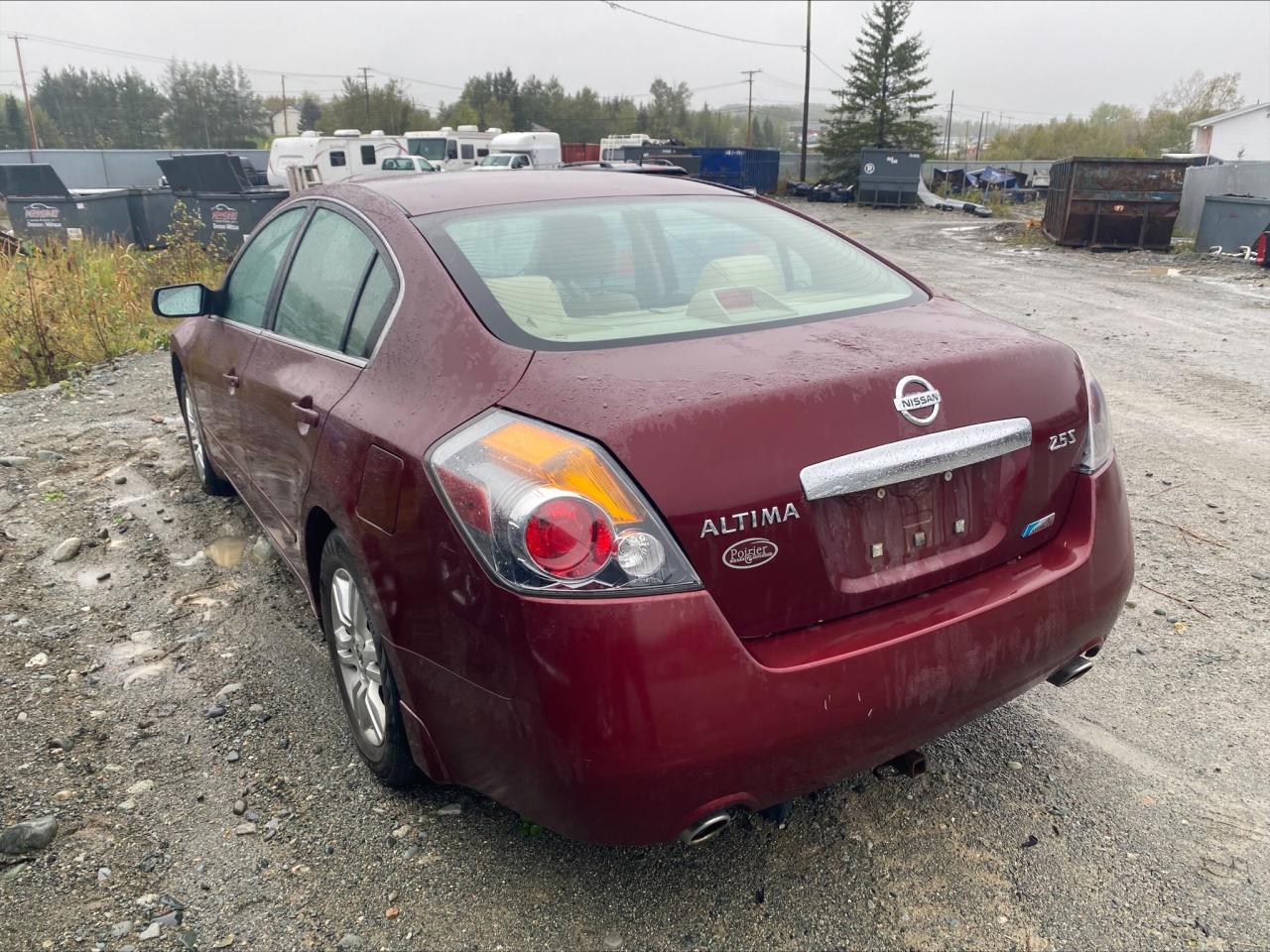 2012 Nissan Altima - Image 2