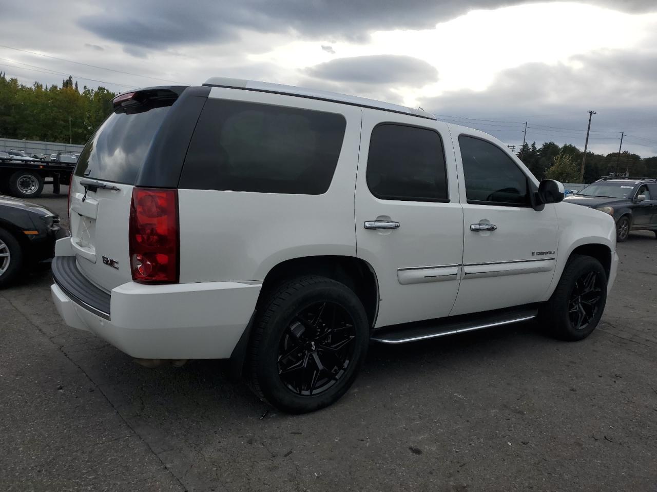 2008 GMC Yukon Denali VIN: 1GKFK63868J157647 Lot: 75331034