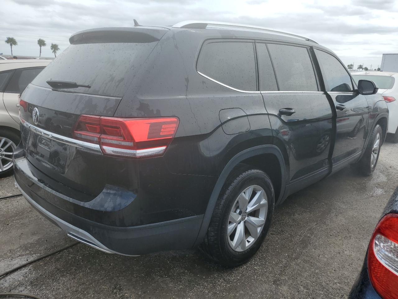 2019 Volkswagen Atlas - Image 3