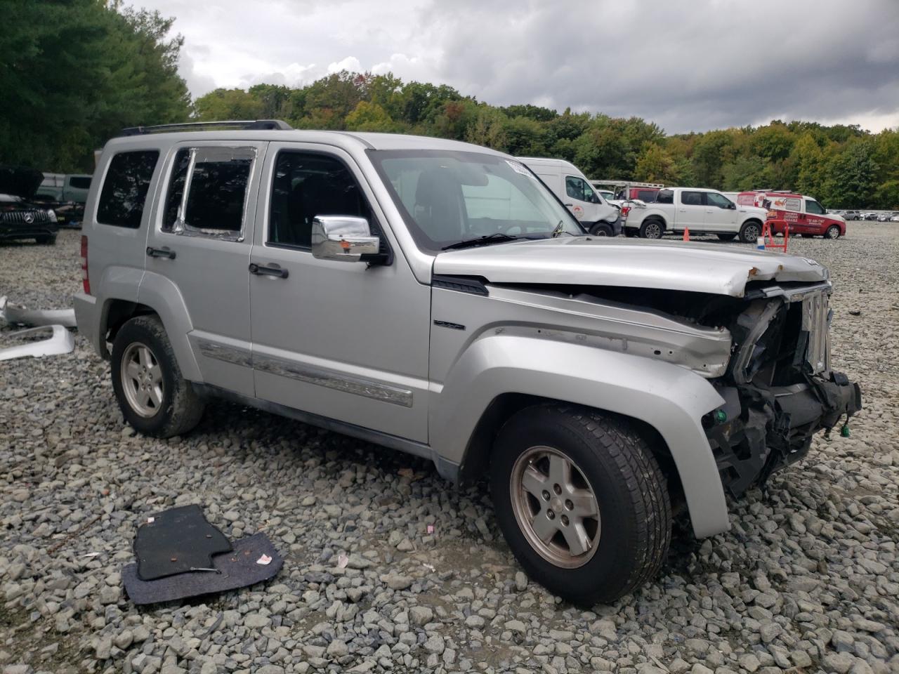2011 Jeep Liberty (North America) - Image 4