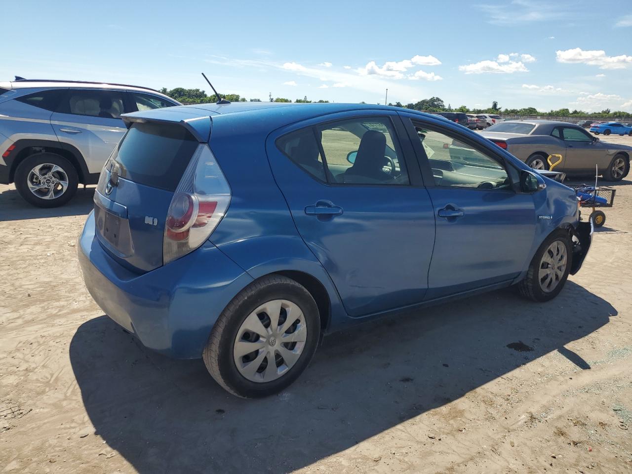 VIN JTDKDTB39D1057688 2013 TOYOTA PRIUS no.3