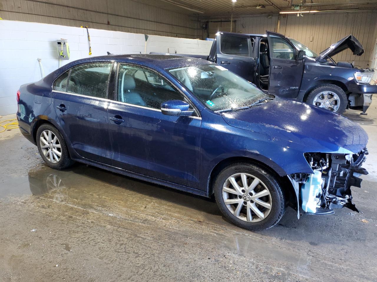 2014 Volkswagen Jetta - Image 4