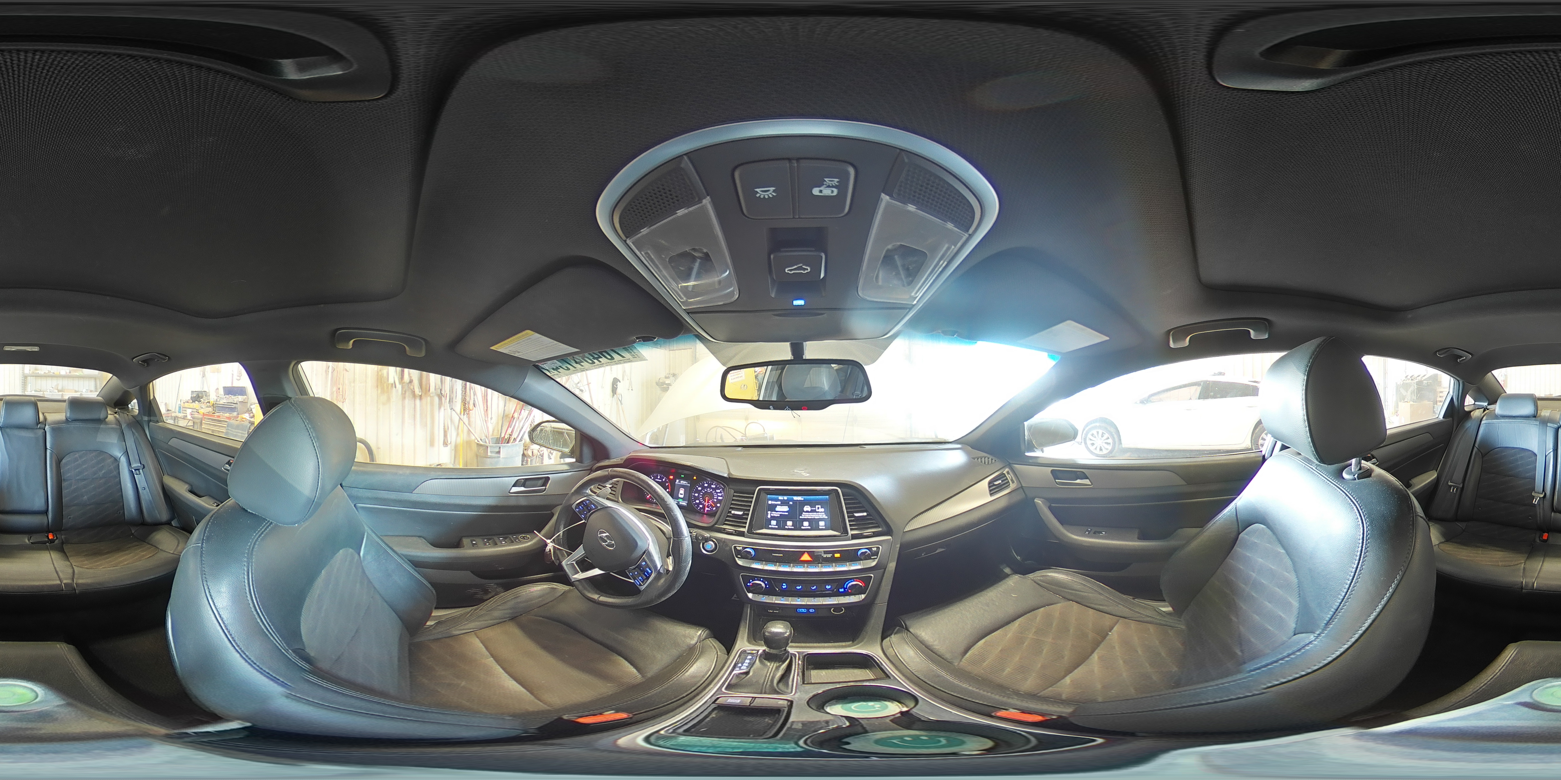 2018 Hyundai Sonata - Image 13