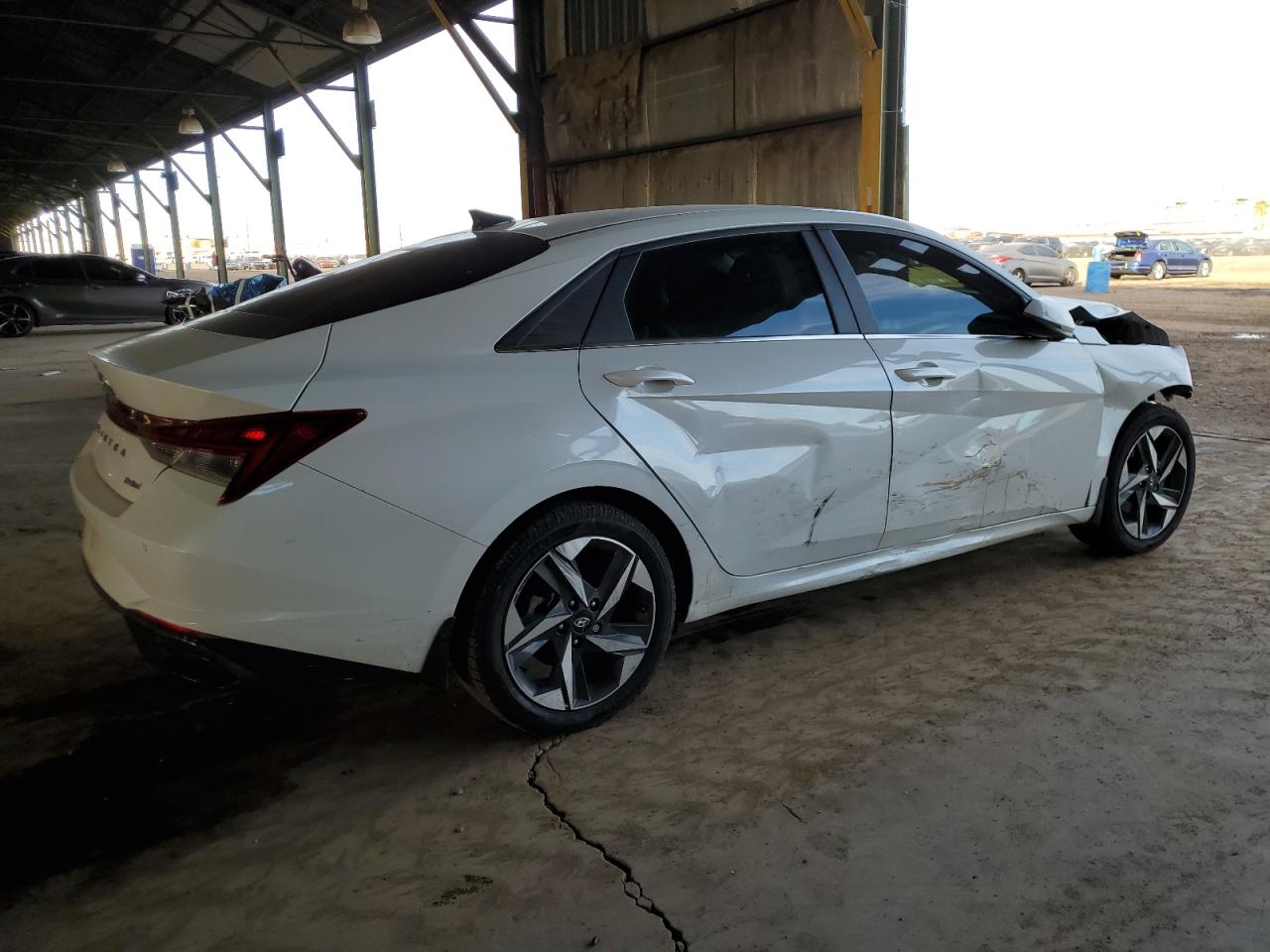 2022 Hyundai Elantra - Image 3