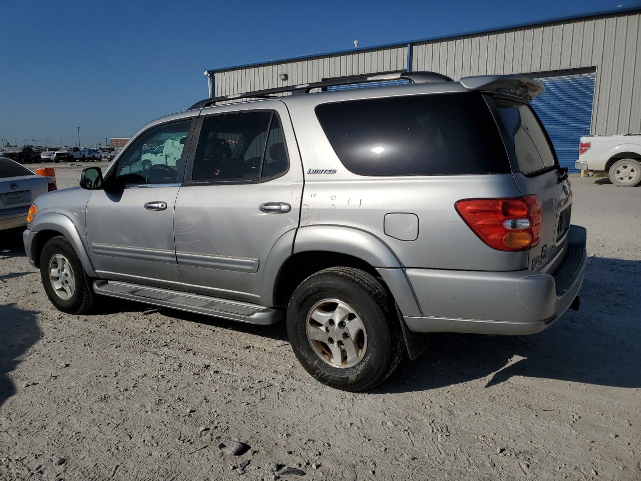 2002 Toyota Sequoia - Image 2
