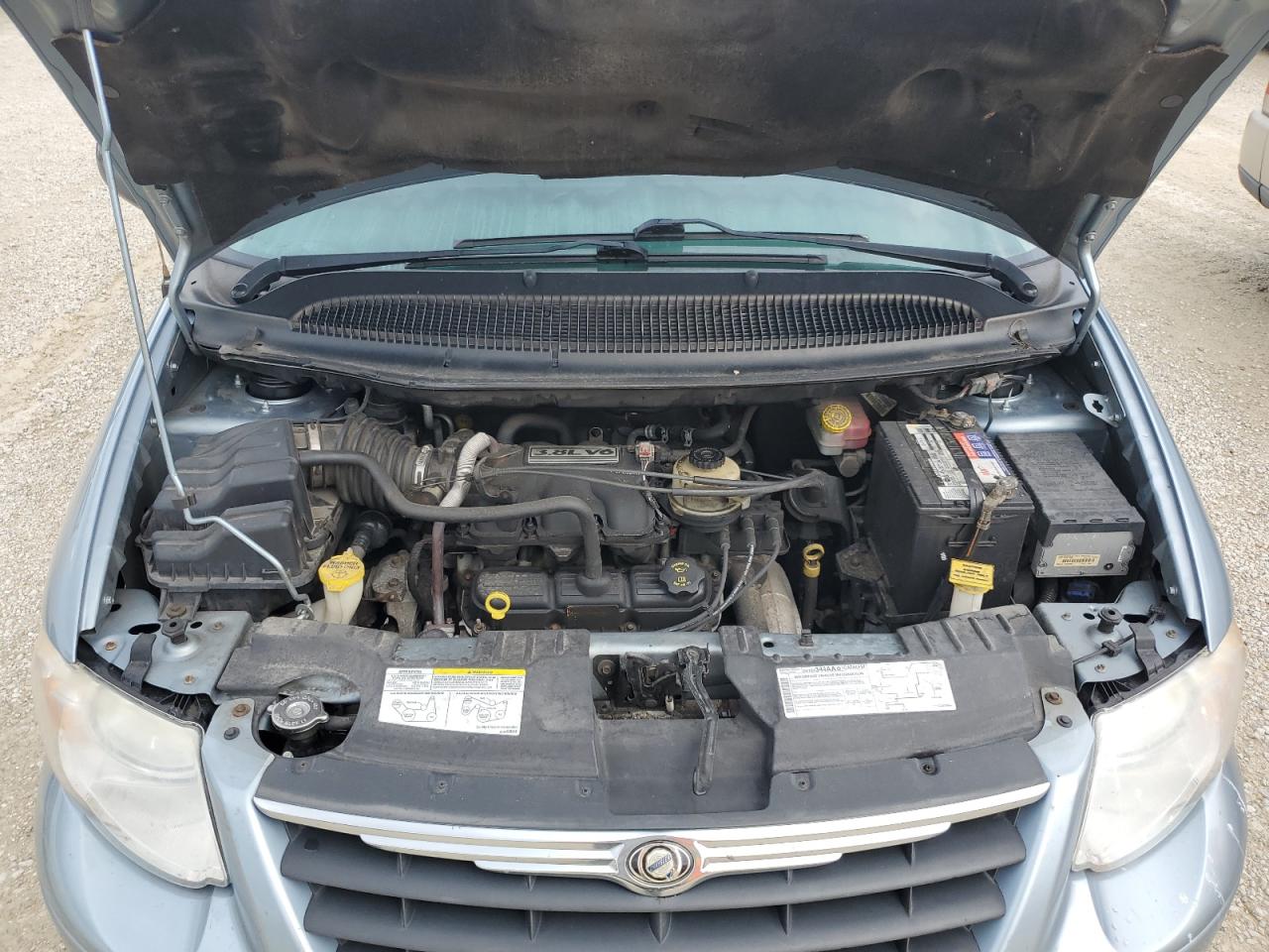 2005 Chrysler Town & Country Touring VIN: 2C4GP54L45R395292 Lot: 74098534