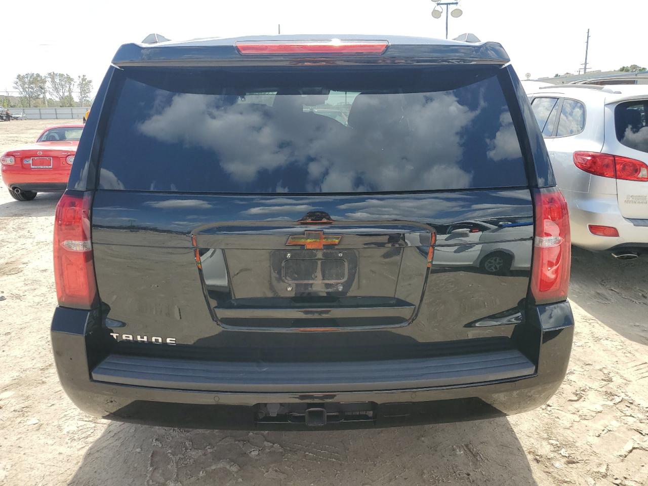 1GNSCBKC8KR163097 2019 Chevrolet Tahoe C1500 Lt