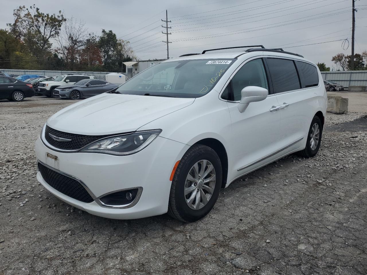 2017 Chrysler Pacifica Touring L VIN: 2C4RC1BG8HR526781 Lot: 73674414