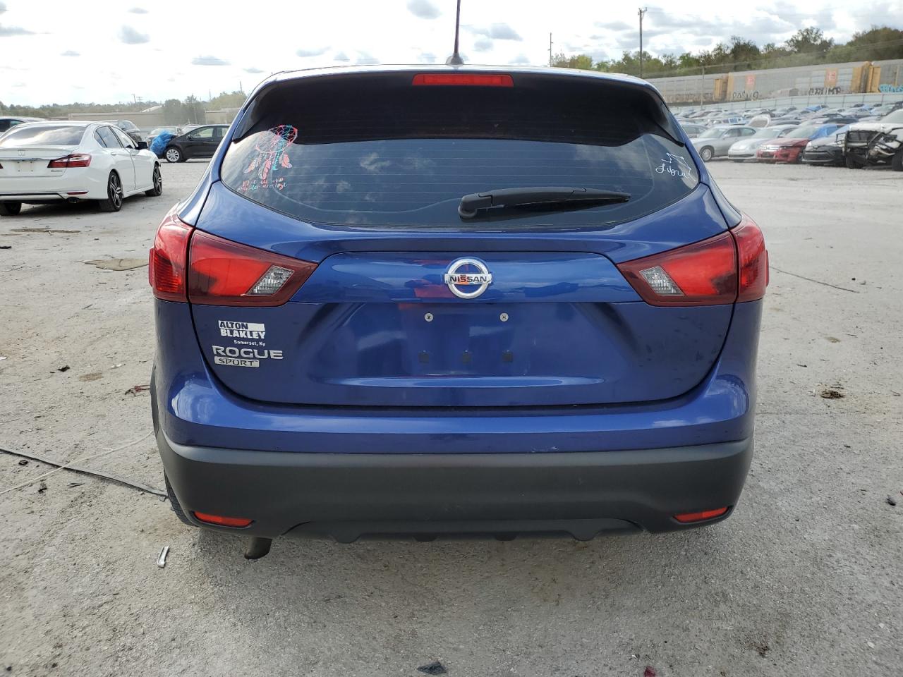 2018 Nissan Rogue Sport S VIN: JN1BJ1CP0JW155671 Lot: 75675364