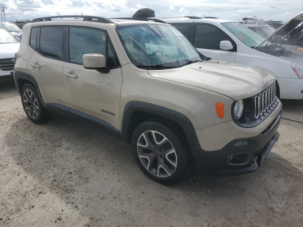 2015 Jeep Renegade - Image 4
