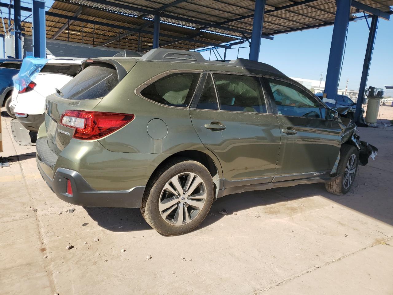2018 Subaru Outback - Image 3