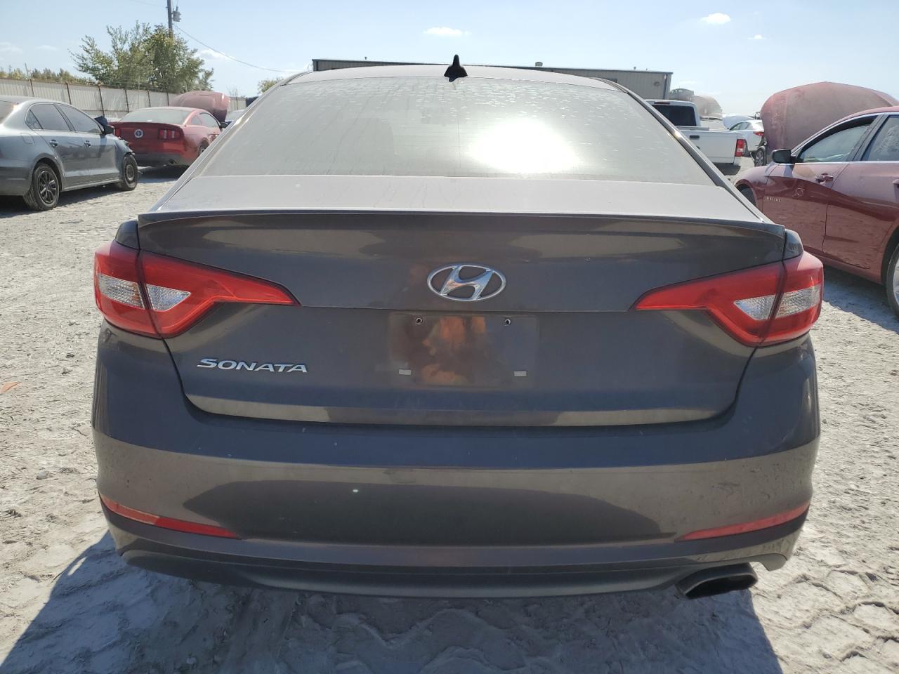 2015 Hyundai Sonata - Image 6