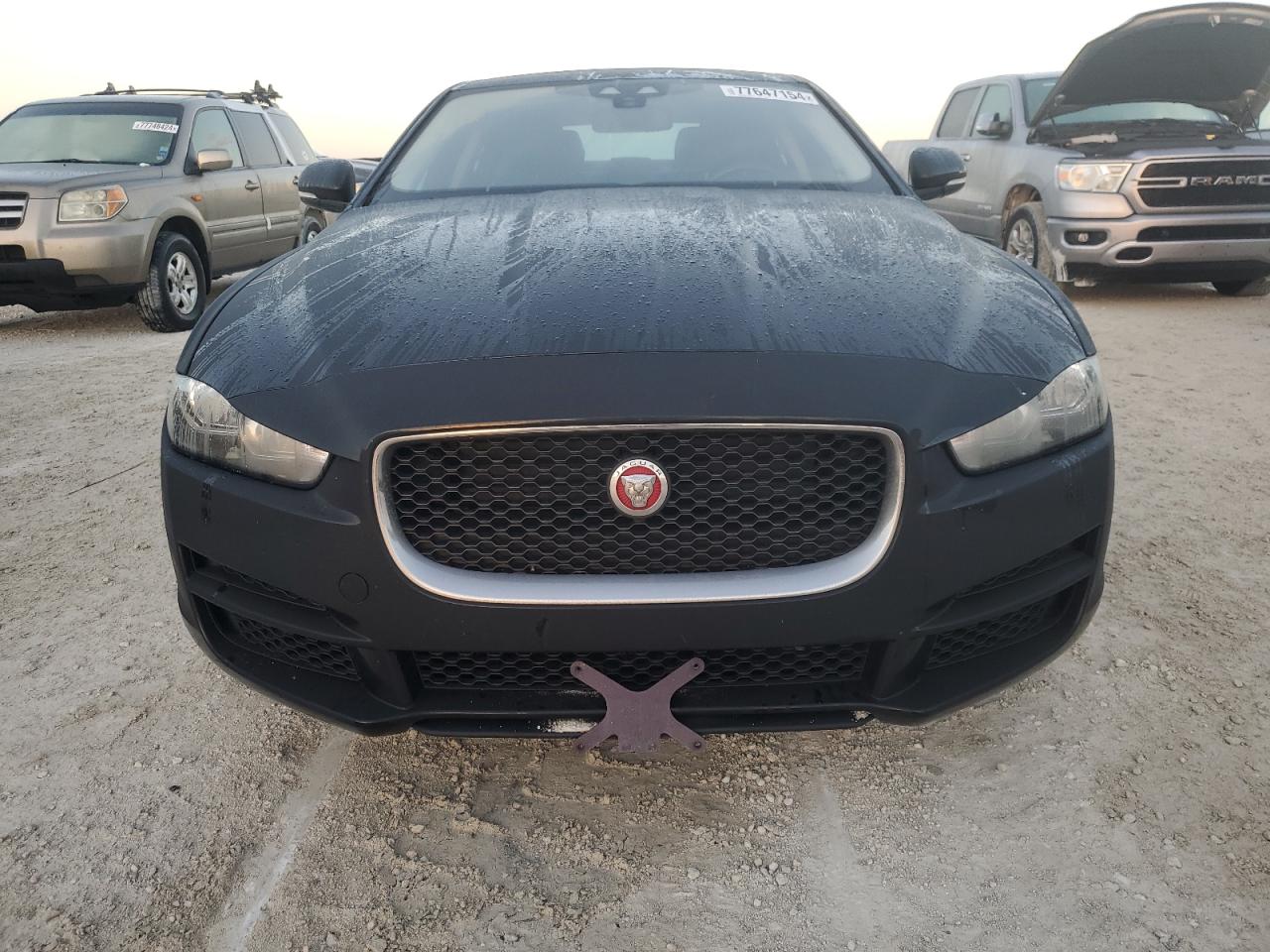 2017 Jaguar XE - Image 5