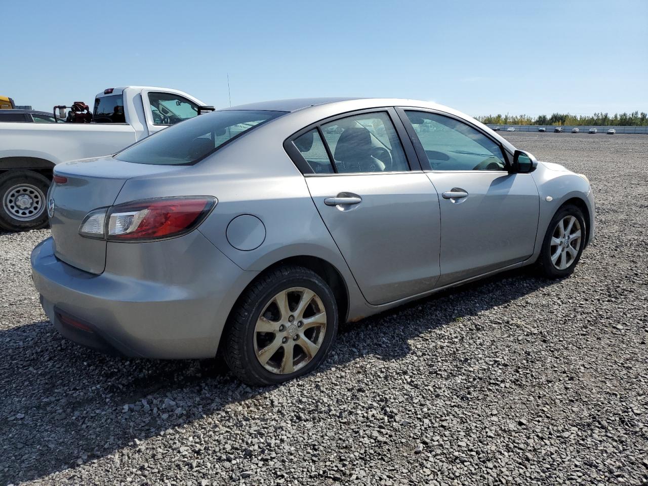 2010 Mazda 3 - Image 3