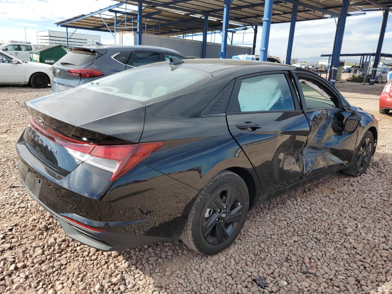 2023 Hyundai Elantra - Image 3