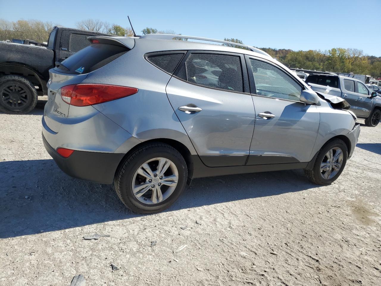 2010 Hyundai Tucson - Image 3