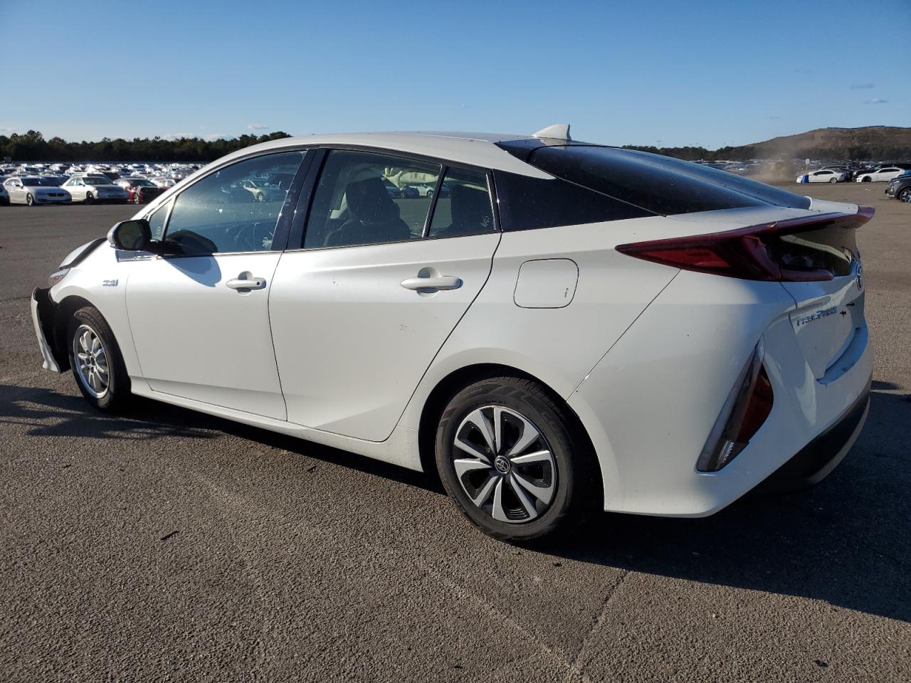 2018 Toyota Prius - Image 2