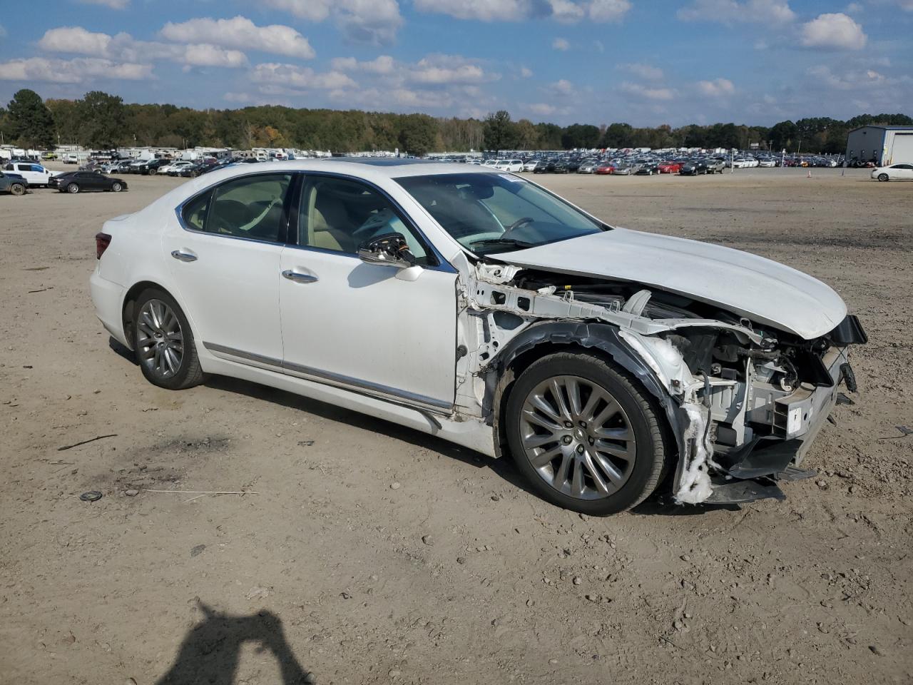 2013 Lexus LS - Image 4