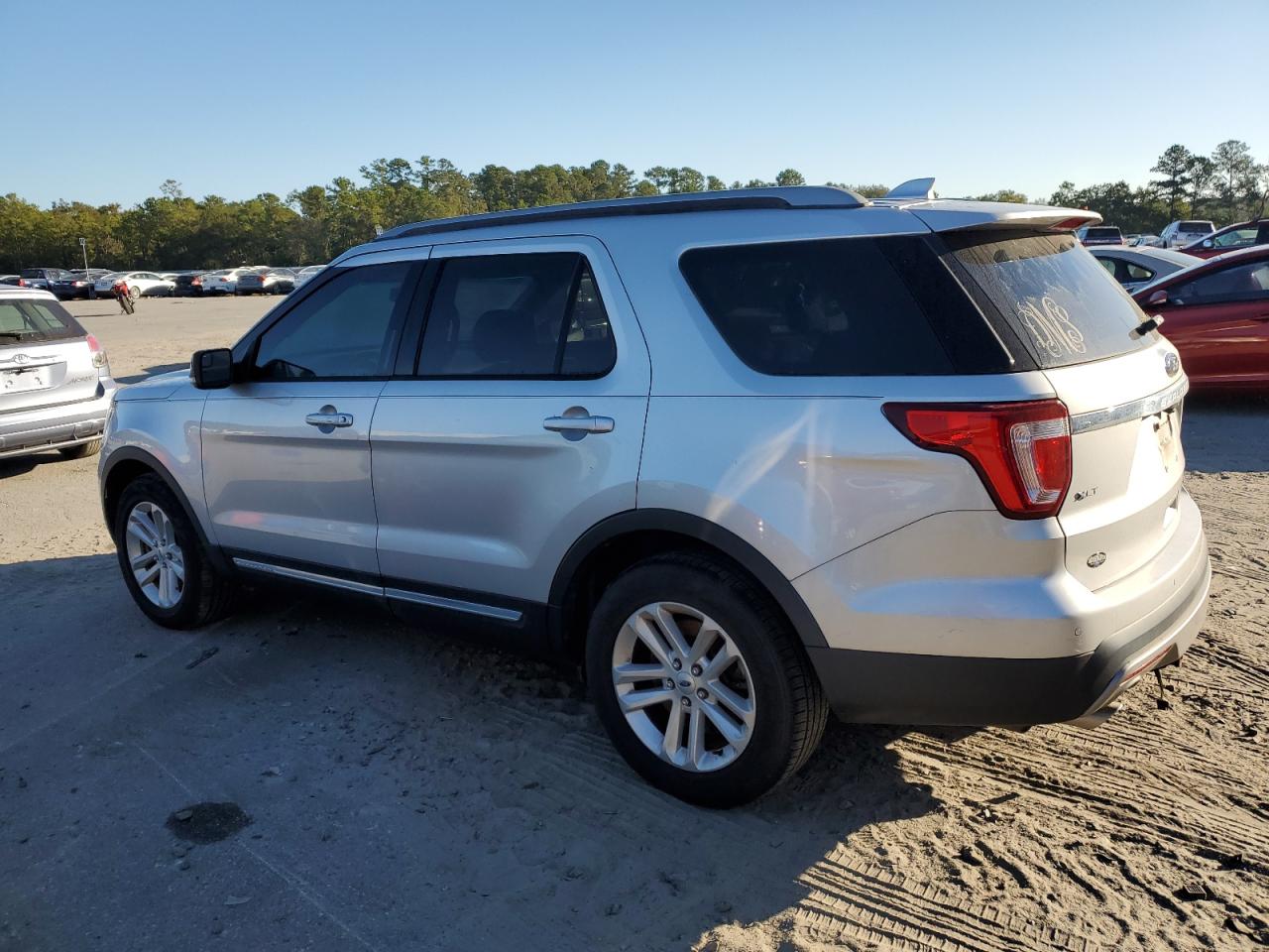 2017 Ford Explorer - Image 2