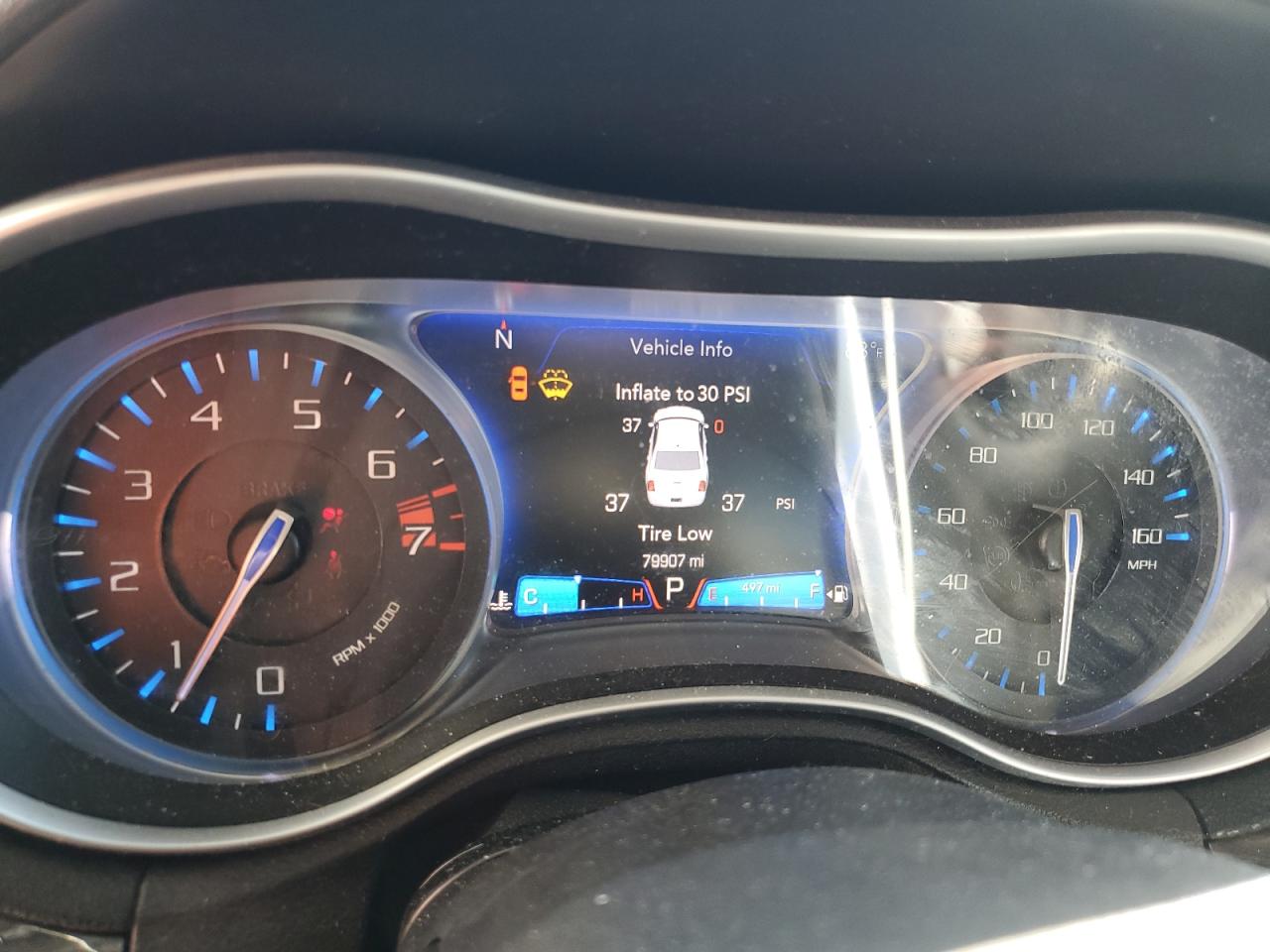 2015 Chrysler 300 - Image 9