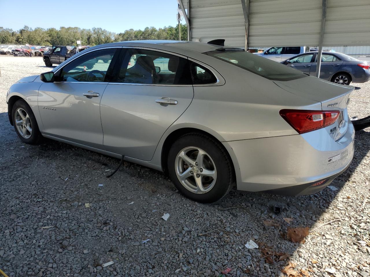 2018 Chevrolet Malibu - Image 2
