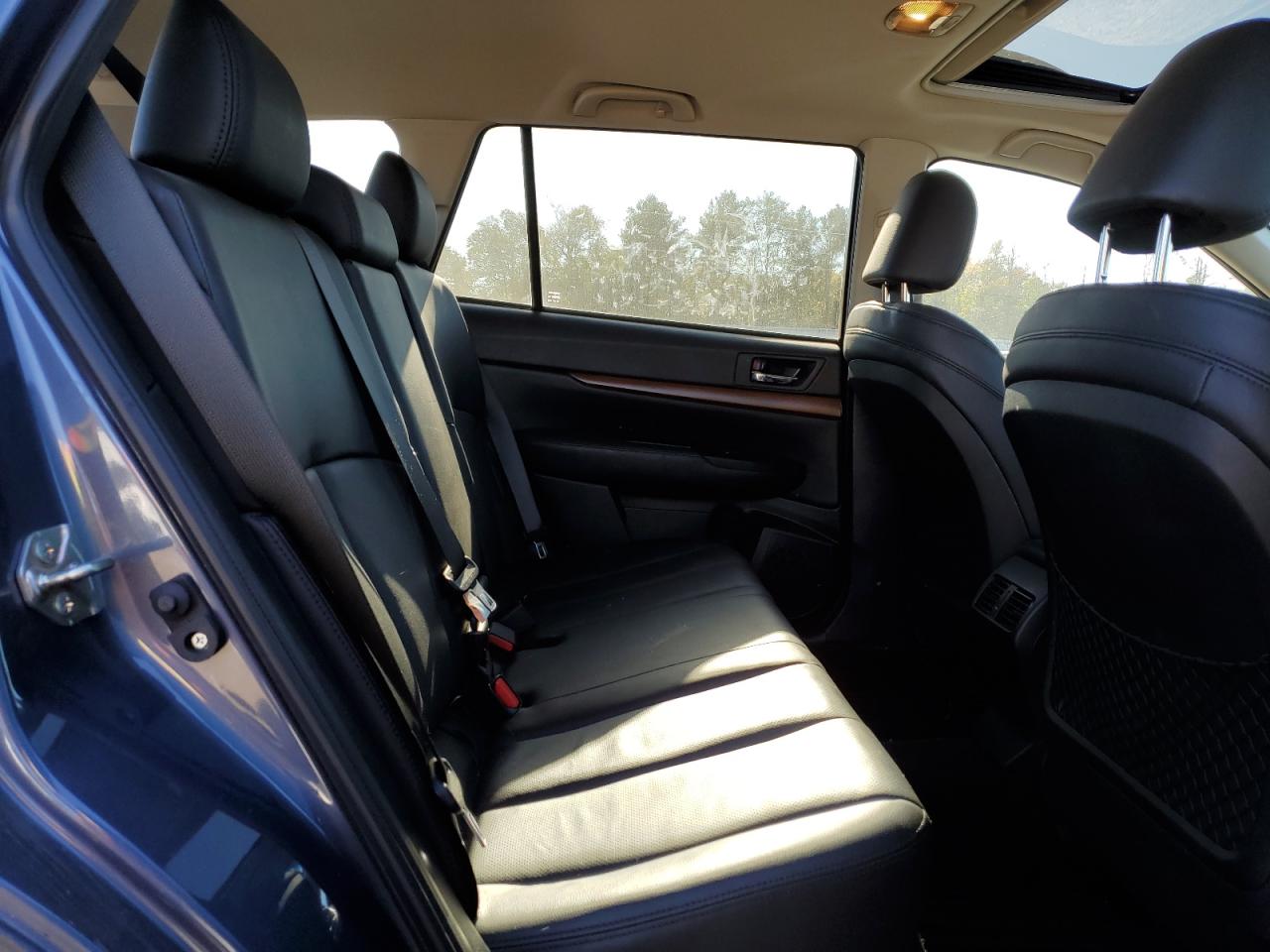 2014 Subaru Outback - Image 7