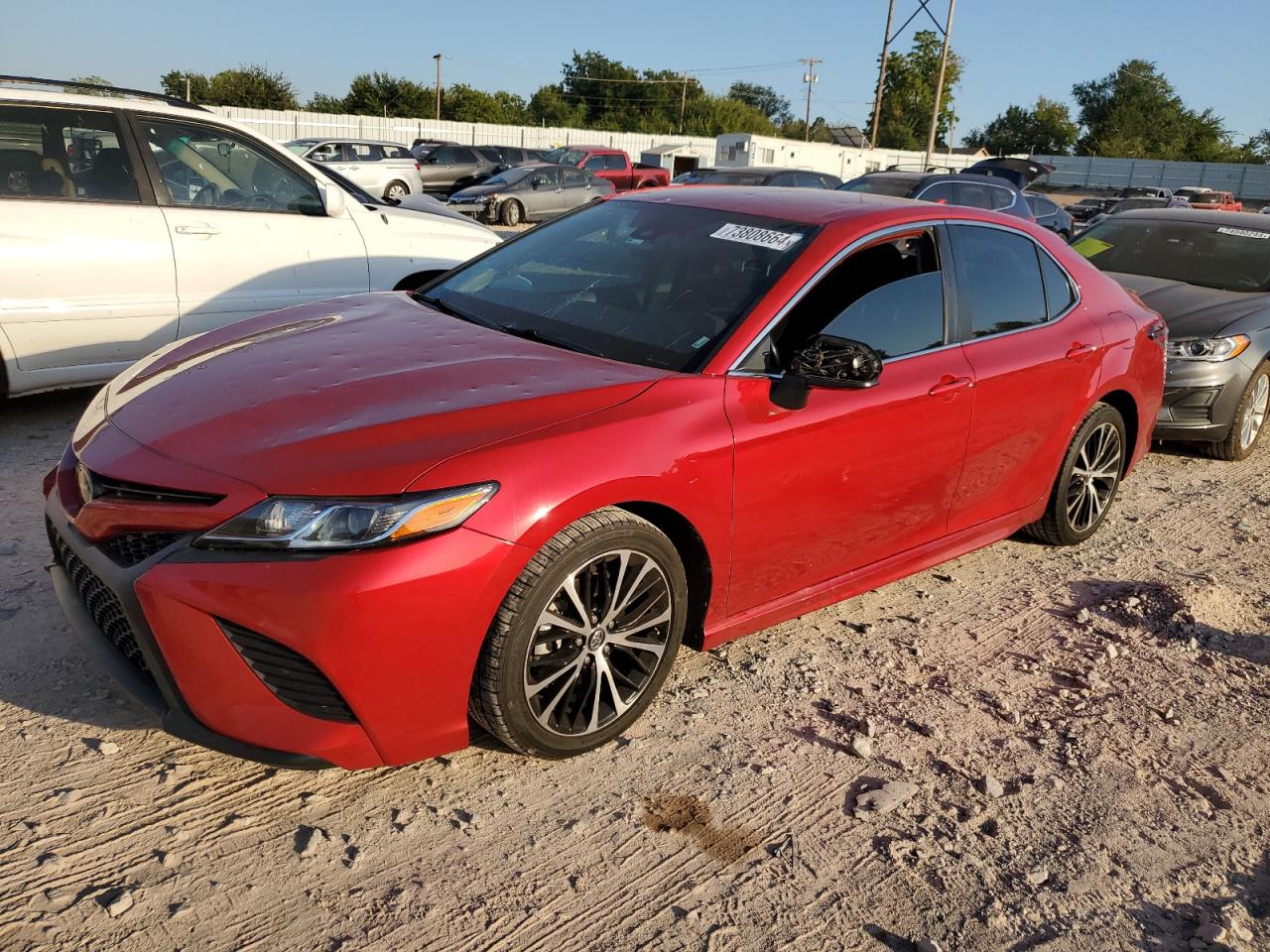 4T1B11HK1KU187712 2019 TOYOTA CAMRY - Image 1