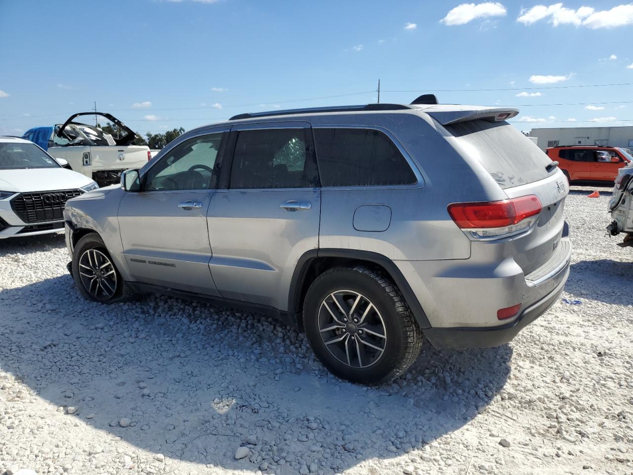 2019 Jeep Grand Cherokee - Image 2