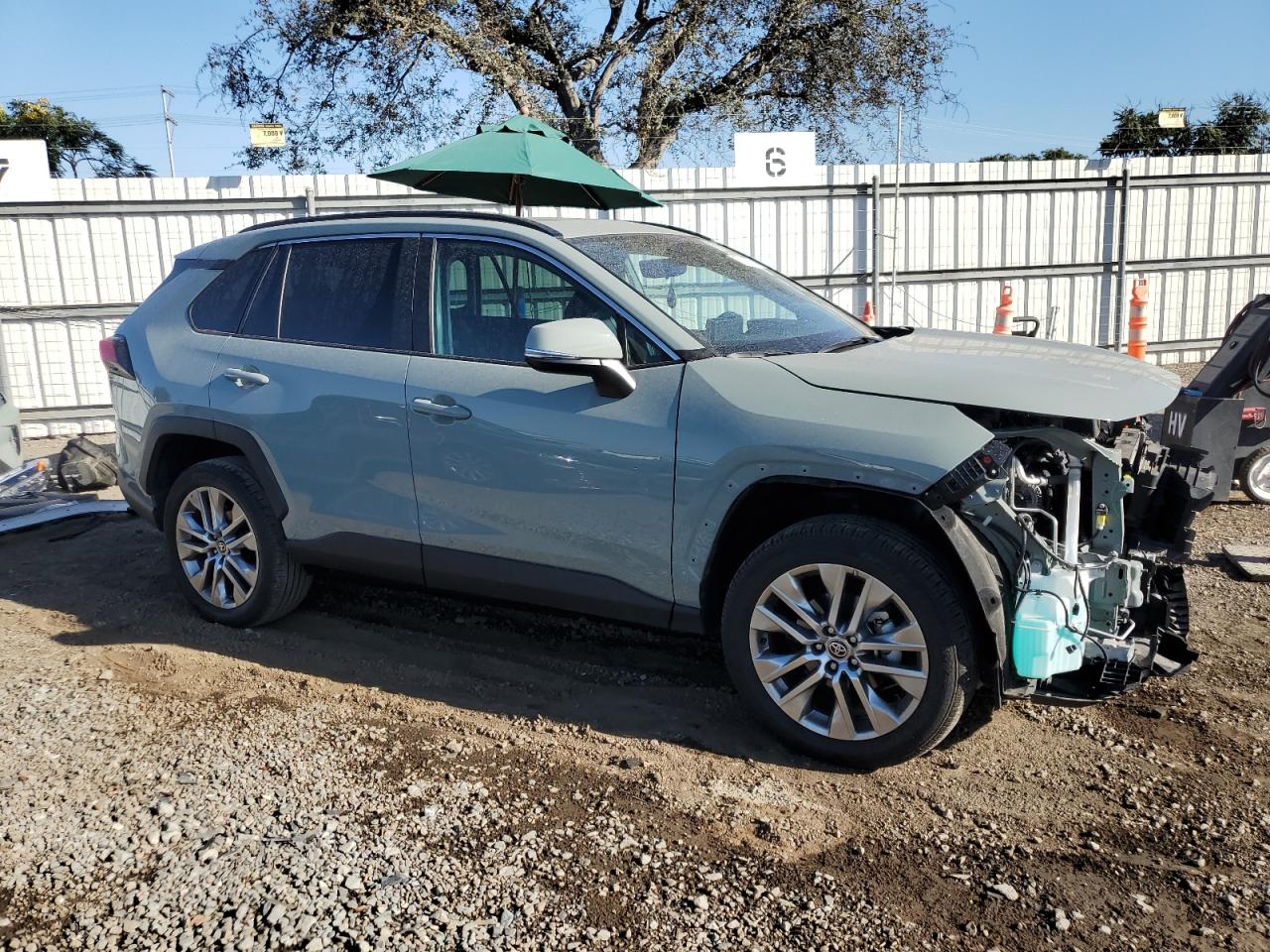 2022 Toyota RAV 4 - Image 4