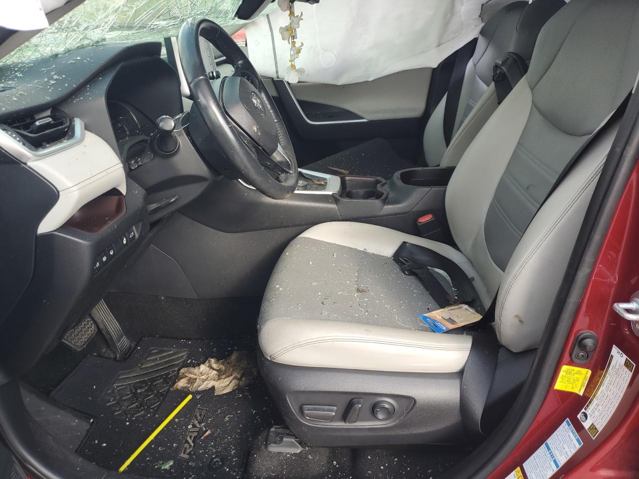 2019 Toyota RAV 4 - Image 7