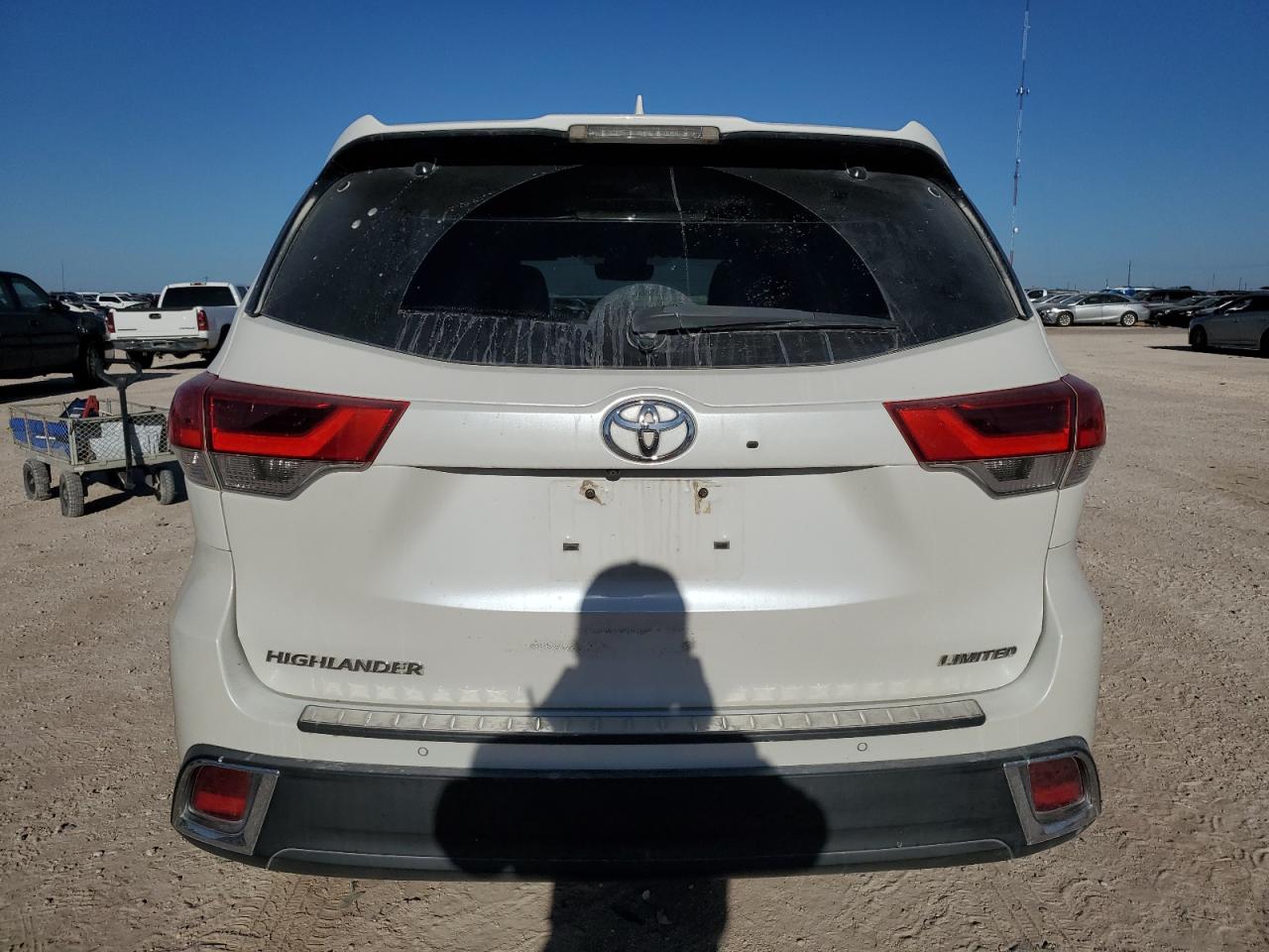 5TDYZRFH5JS286131 2018 Toyota Highlander Limited