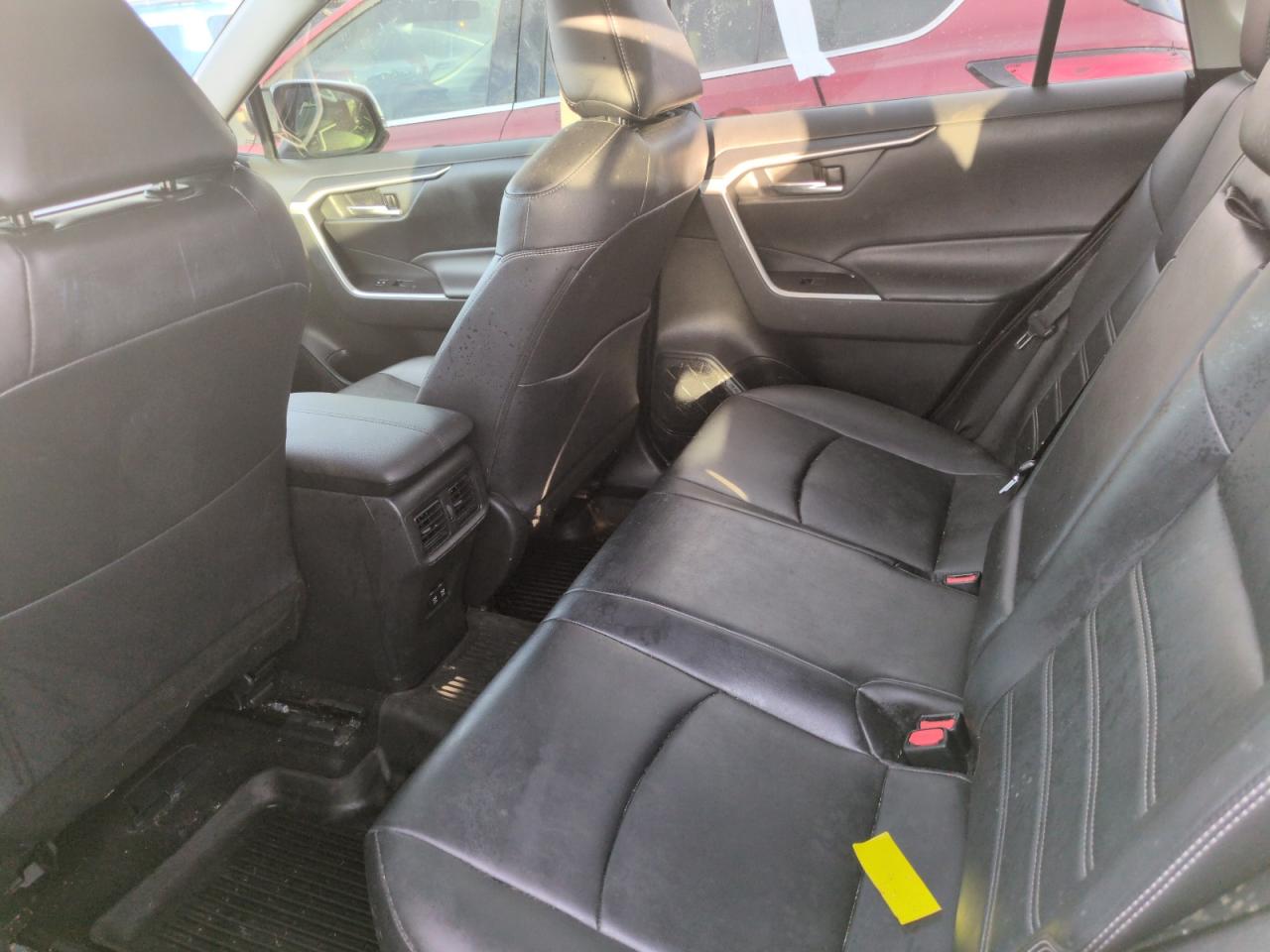 2020 Toyota RAV 4 - Image 11