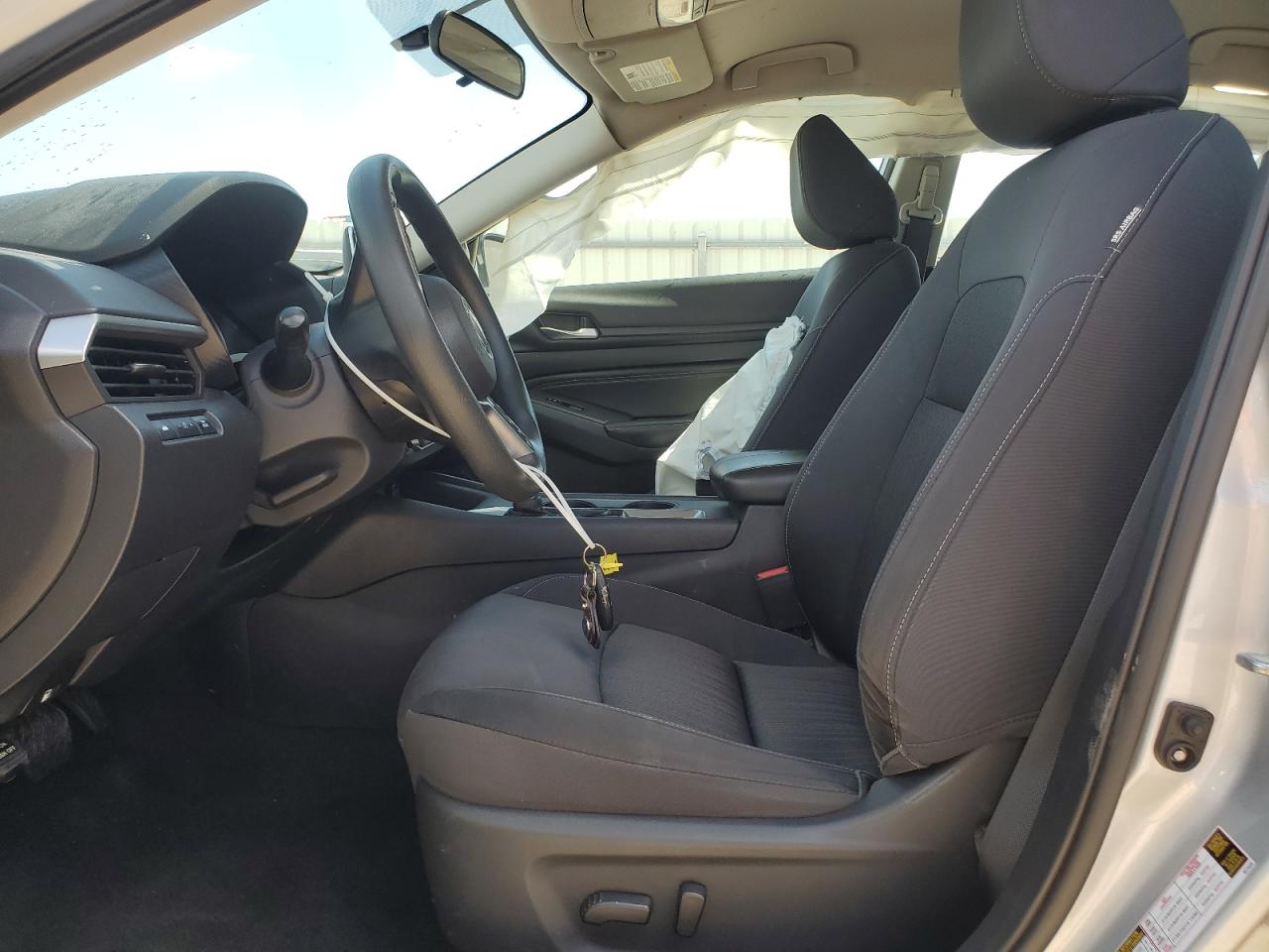 2019 Nissan Altima - Image 7